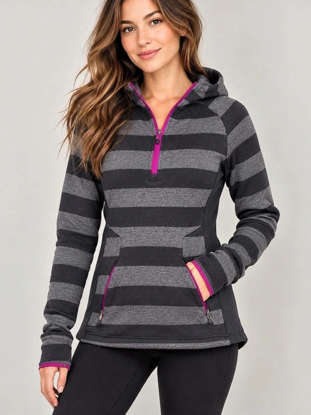 Avalanche Striped Pullover Hoodie in Gray & Black Size Small